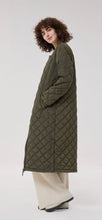 Load image into Gallery viewer, Quilted bomber coat by NAP