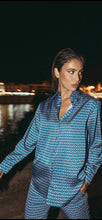Load image into Gallery viewer, Mästore geometric satin shirt