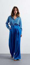 Load image into Gallery viewer, Mästore geometric satin shirt